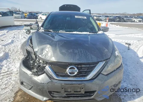 2018 Nissan Altima 3.5Sl z USA, uszkodzony, nr VIN 1N4BL3AP5JC147417